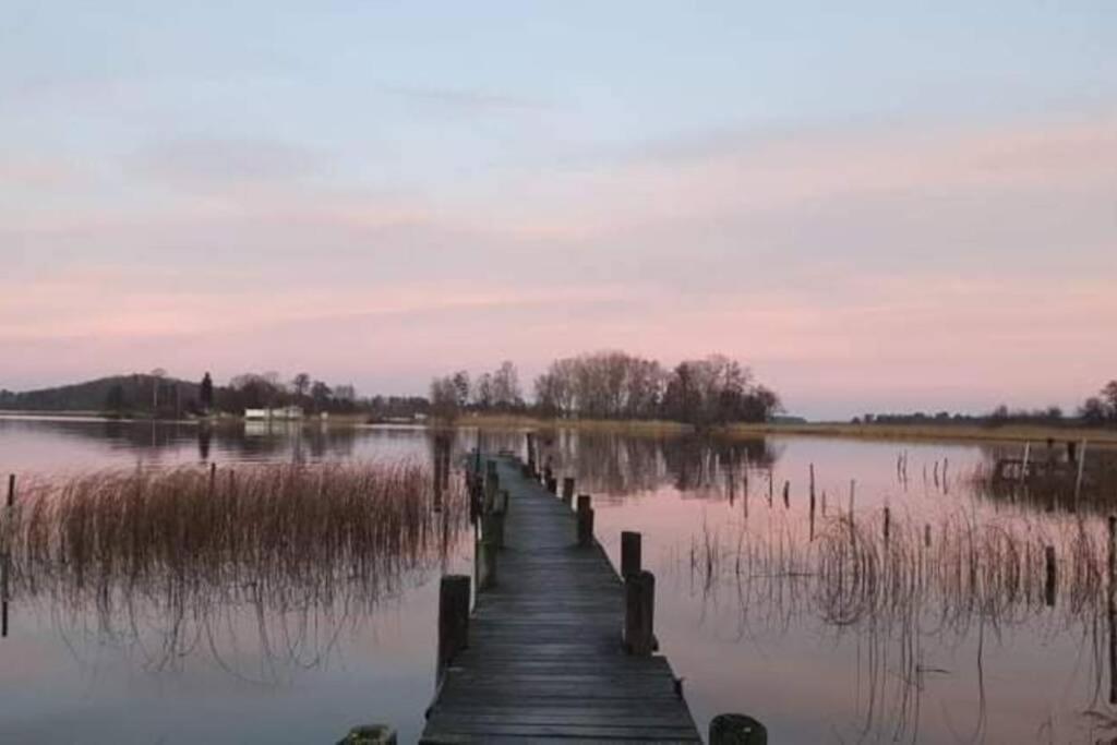 Cabin In The Woods, Close To Lake Maelaren Eskilstuna Exterior foto